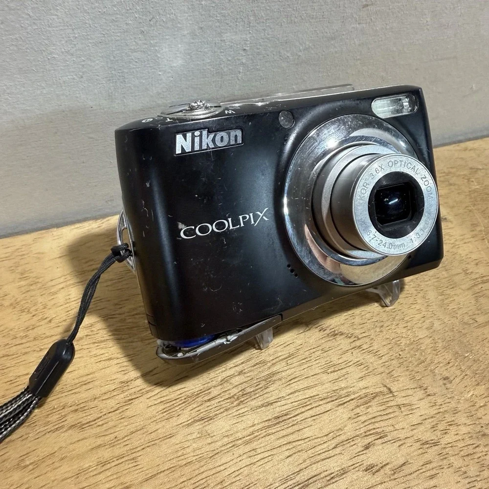 Nikon Coolpix L24 Black Compact Camera 14.0MP 3.6x Zoom FOR PARTS Repair